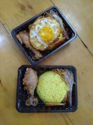 Nasi Kuning Ternate Yaya