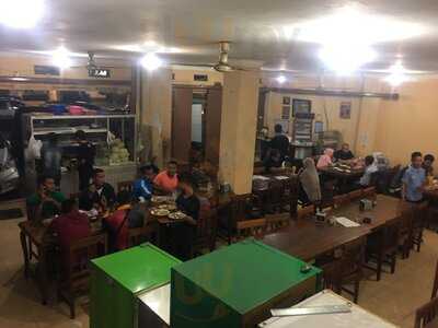 Warung Sate Kambing Pak Gino