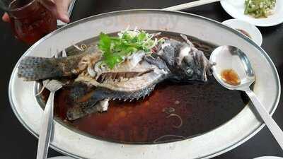 Crapoe Seafood Restaurant