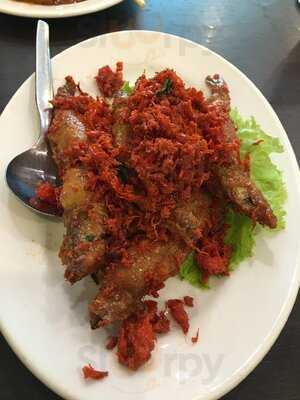 Crapoe Seafood Restaurant