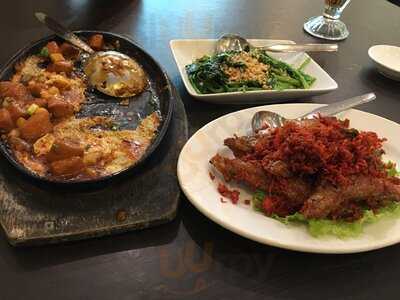 Crapoe Seafood Restaurant