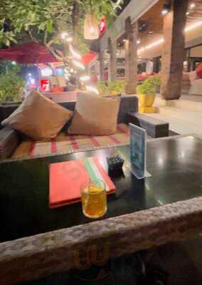 Rosso Vivo Dine & Lounge