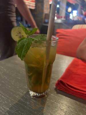 Rosso Vivo Dine & Lounge