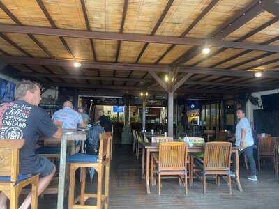 Lucky Dar Bar & Restaurant