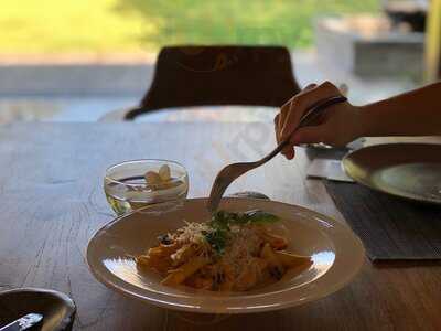 Herbs & Stones Garden Restaurant