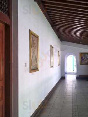 Ndalem Ngabean Resto & Butik