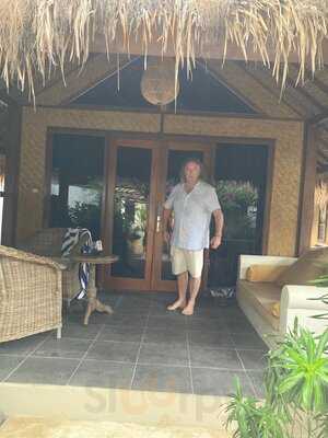 Scallywags Beach Club