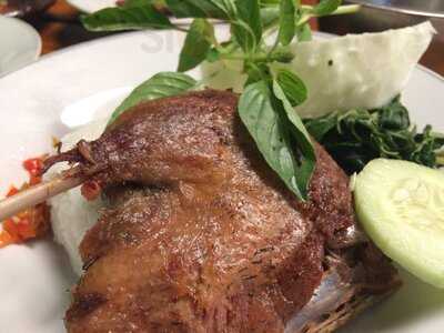 Bebek Goreng Haji Slamet