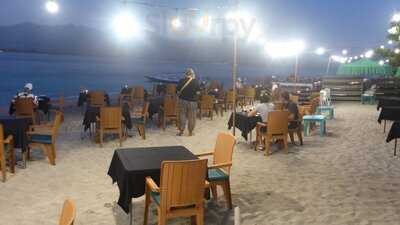 Chill Out Bar & Bungalows