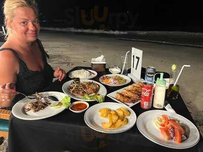 Chill Out Bar & Bungalows