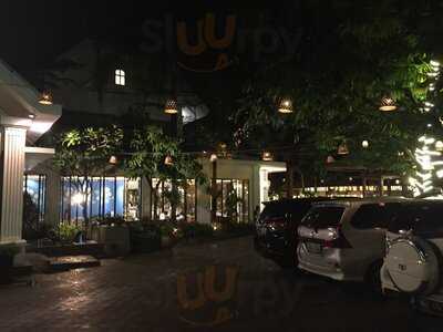 Food Place Rumah Mode