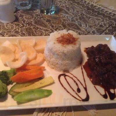 Passargad Restaurant And Sisha Lounge