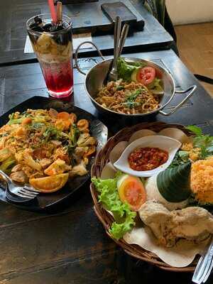 The House Of Raminten