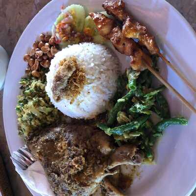 Made's Warung