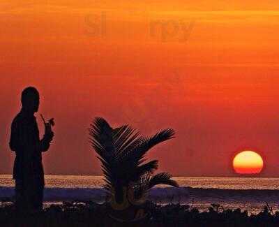 Capris Beachfront Bar & Restaurant