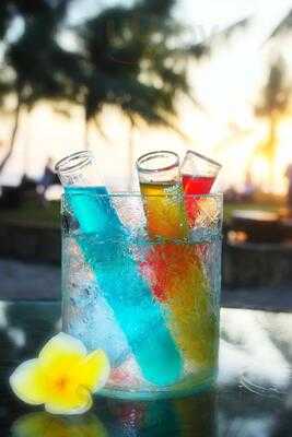 Capris Beachfront Bar & Restaurant