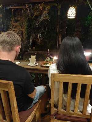 Legend Bar & Restaurant