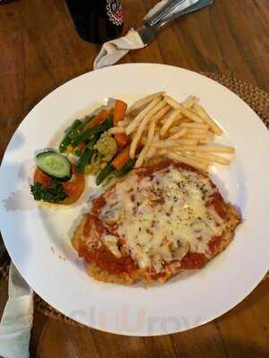 Legend Bar & Restaurant