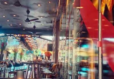 Red Carpet Champagne Bar