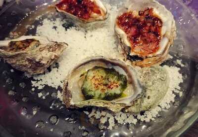 Red Carpet Champagne Bar