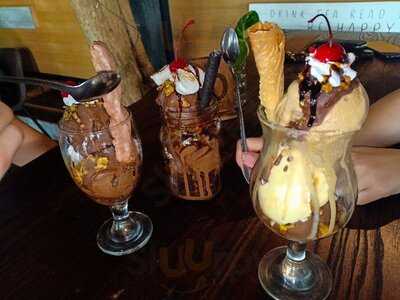 Lind's Ice Cream & Resto