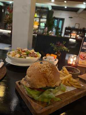 Maya Sayang Restaurant