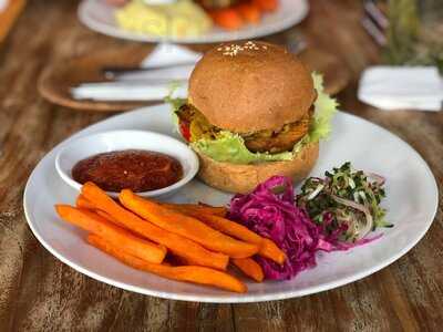 Earth Cafe & Market Seminyak