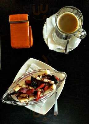 Demang Restaurant & Coffee Lounge