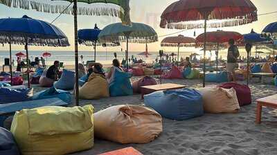 The Champlung Bar & Restaurant