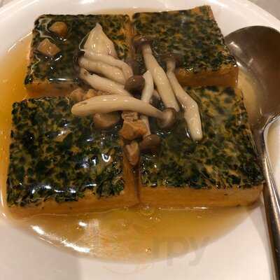 The Grand Duck King Signatures