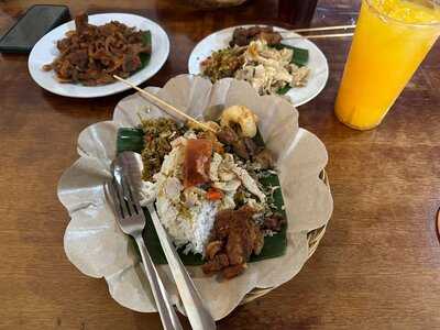 Warung Babi Guling Pak Malen