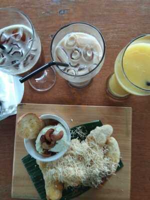 Coco Rico Cafe & Resto