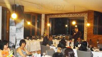 Locale Bar & Cafe At The Dipan Resort