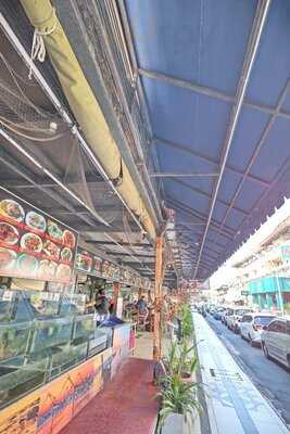 B Couple Bar N Grill