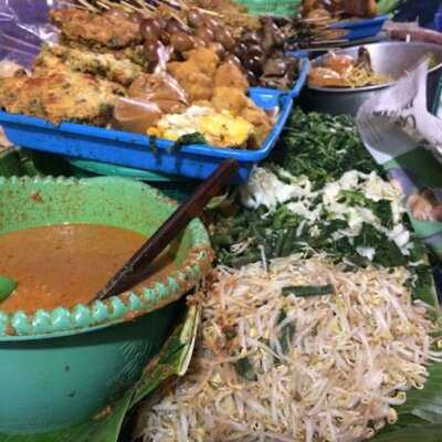 Nasi Pecel Mbok Sador