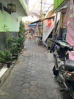 Warung Asem-asem Koh Liem