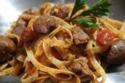 Myoozik Eat And Drink