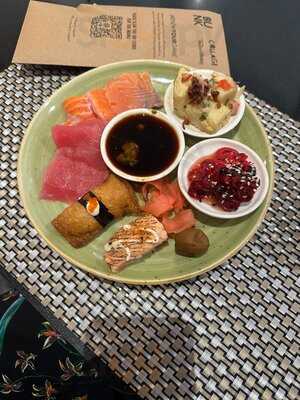 Collage All Day Dining