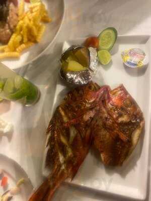 Zipp Bar Restaurant & Bungalows