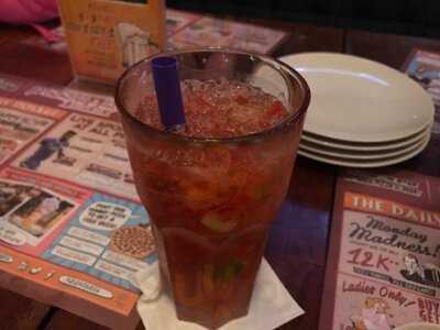 Pizza E Birra Sports Bar Paris Van Java