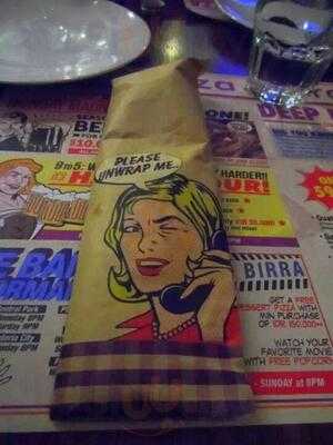 Pizza E Birra Sports Bar Paris Van Java