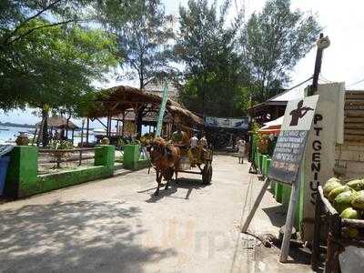 Genius Beach Bar And Restaurant