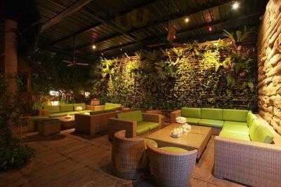 The 3 House Bistro & Lounge