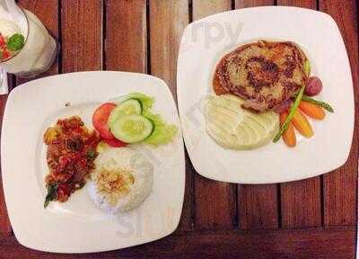 Siete Cafe Resto