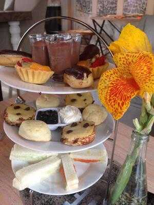 Nutmeg Cuisine And Bar