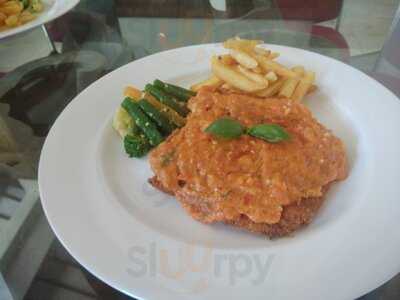 Legian Cafe Bar And Resturant