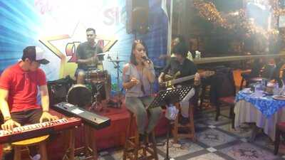 90 Degrees Bar And Restaurant