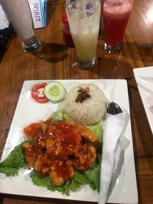 Terrace Cafe & Resto