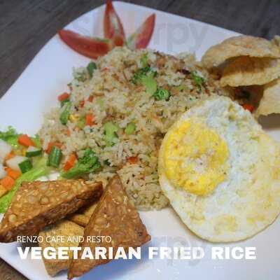 Renzo Cafe And Resto