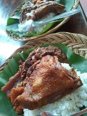 Gudeg Kendil Bu Etik